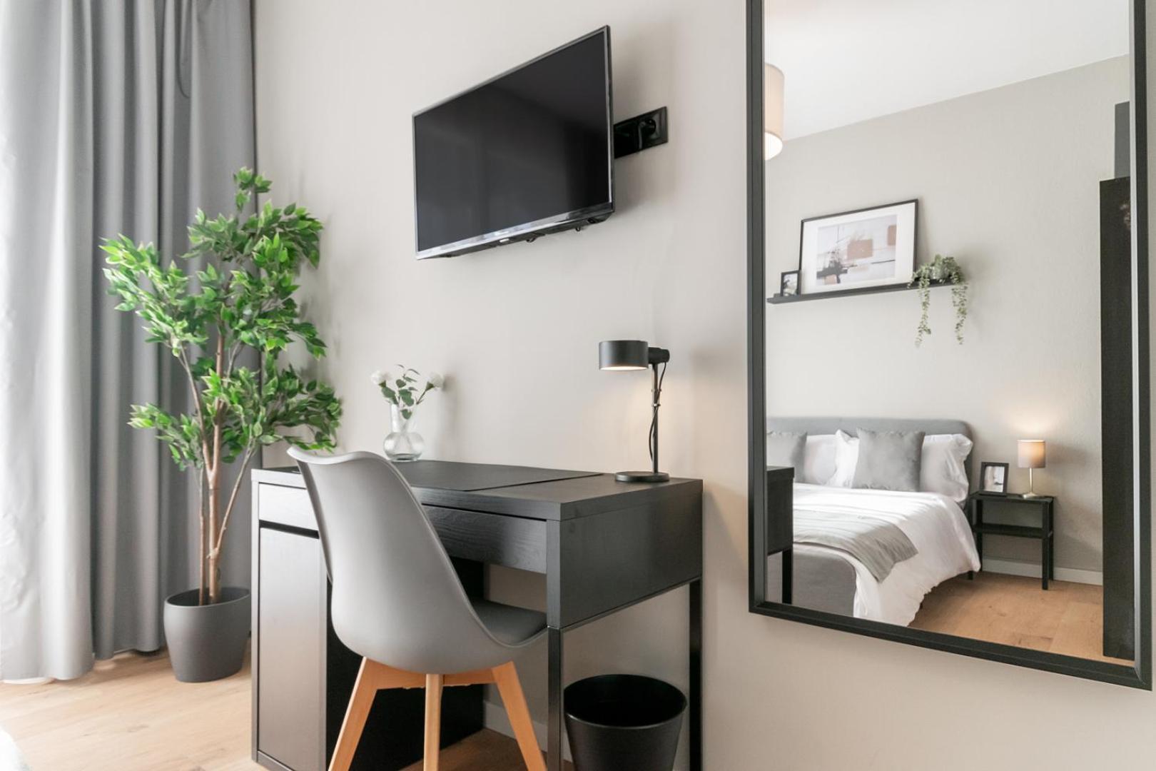 Coliving Gran Via Carlos Iii Pensión Barcelona